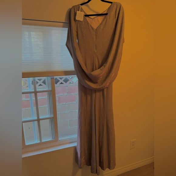 Betsy & Adam size 8 sparkly cape gown - Picture 4 of 4